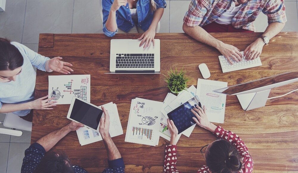 データに基づいたマーケティングを行い、広告・動画制作のプロフェッショナルをアサイン