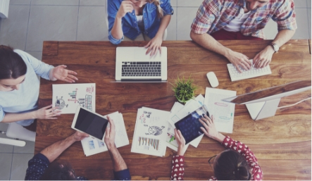 データに基づいたマーケティングを行い、広告・動画制作のプロフェッショナルをアサイン